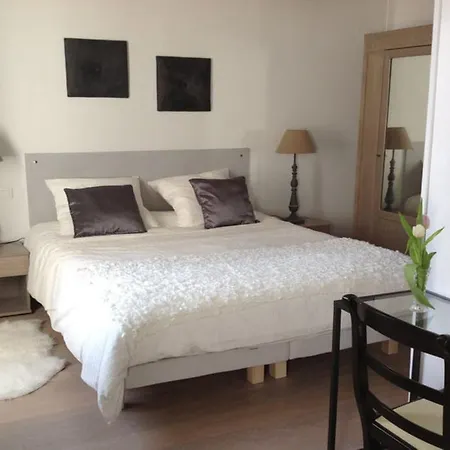 ベッド・アンド・ブレックファスト La Maison De Maidara Olby