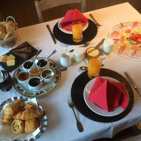 ベッド・アンド・ブレックファスト La Maison De Maidara Olby